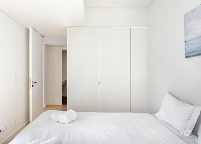 Апартаменти Guestready - Chic Near Liberdade Avenue