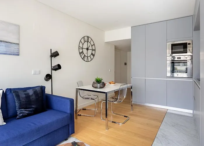 Апартаменти Guestready - Chic Near Liberdade Avenue Лісабон